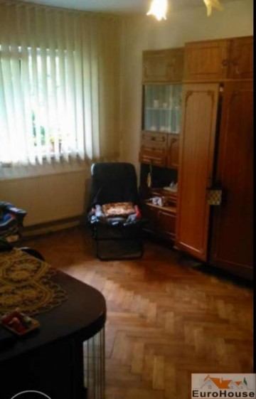 apartament-de-vanzare-3-camere-decomandat-cetate