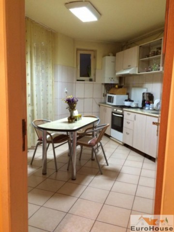 apartament-de-inchiriat-3-camere-centru-1