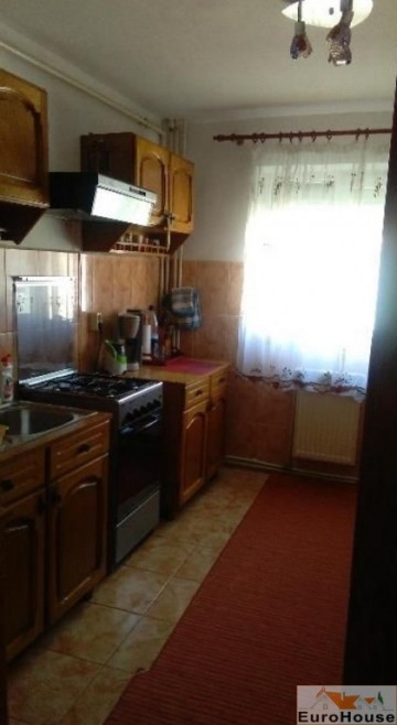 apartament-de-vanzare-3-camere-decomandat