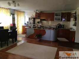 apartament-de-vanzare-3-camere-cu-scara-interioara-centru-2