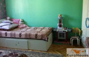 apartament-de-vanzare-3-camere-decomandat-cetate-1