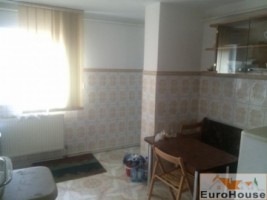 apartament-de-vanzare-3-camere-semidecomandat-cetate