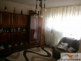 apartament-de-vanzare-4-camere-decomandat-0