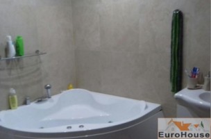 casa-noua-de-vanzare-zona-piata-1