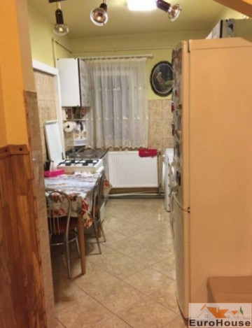 apartament-de-vanzare-2-camere-cetate-4