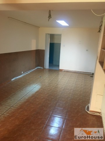 spatiu-de-vanzare-in-alba-iulia-zona-cetate-2