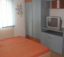 vand-apartament-2-camere-decomandat-0