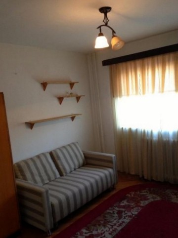 apartament-3-camere-decomandat-in-centru-2