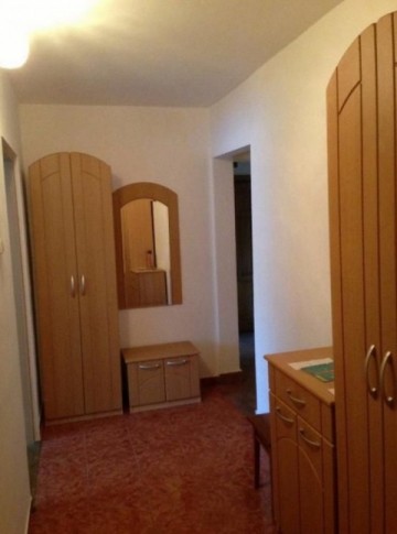 apartament-3-camere-decomandat-in-centru-4