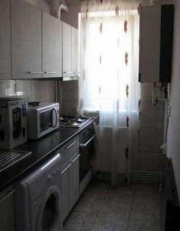 vand-apartament-4-camere-decomandat-finisat-ultracentral-in-zona-cetate-1