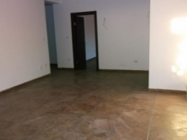 vand-apartament-tip-vila-cu-scara-interioara-de-lux-in-zona-cetate-5