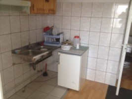 vand-apartament-3-camere-decomandat-in-cetate-zona-mercuret2-1