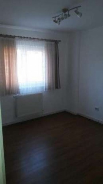 vand-apartament-cu-3-camere-decomandat-finisat-in-zona-ampoi-2-3