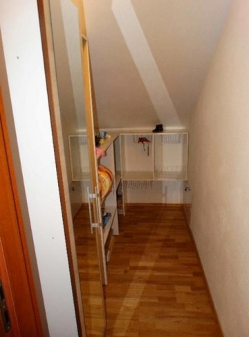 vand-apartament-cu-3-camere-cu-scara-interioara-in-bloc-nou-in-zona-cetate-5