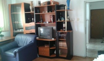 vand-apartament-cu-3-cameren-in-zona-cetate-zona-piata-4