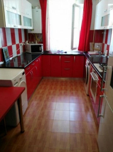 vand-apartament-cu-2-camere-decomandat-finisat-la-cheie-in-bloc-nou-in-zona-centru-0