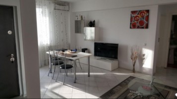 vand-apartament-cu-3-camere-decomandat-bloc-nou-in-zona-cetate-0