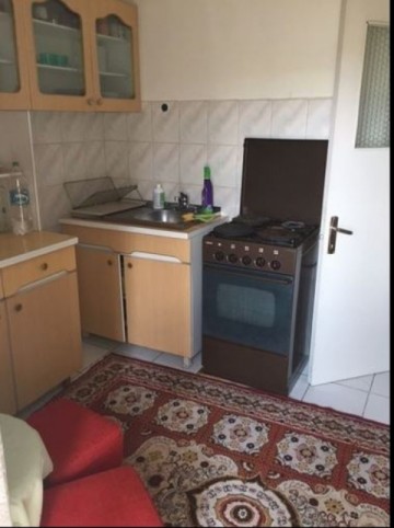 vand-apartament-de-3-camere-in-cetate-zona-closca-3