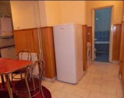 vand-apartament-3-camere-decomandat-in-centru-5