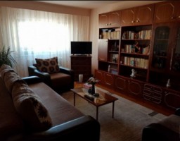 vand-apartament-de-2-cameredecomandat-in-cetate-zona-mercur