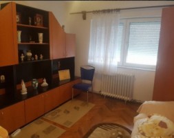 vand-apartament-3-camere-decomandat-in-centru-3