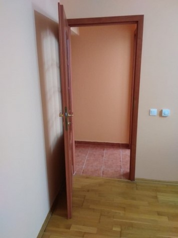 vand-apartament-2-camere-in-bloc-nou-et1-cetate-zona-piata-5