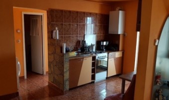 vand-apartament-de-2-cameredecomandat-in-zona-cetate-mercur