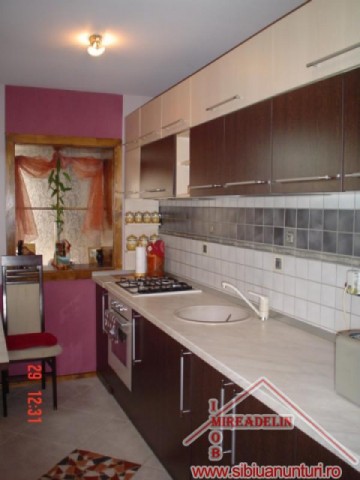 vand-apartament-2-camere-living-cartier-tilisca-4