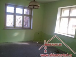 de-vanzare-casa-3-camere-gradina-loc-cisnadioara-4