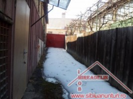 de-vanzare-casa-3-camere-gradina-loc-cisnadioara-12