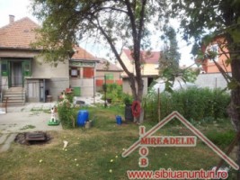 vand-casa-4-camere-singur-in-curte-str-lupeni-1