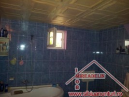 vand-casa-4-camere-singur-in-curte-str-lupeni-11