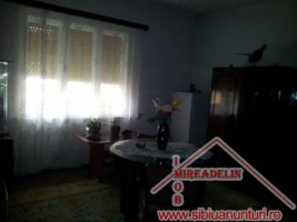 vand-casa-4-camere-singur-in-curte-str-lupeni-8