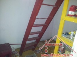 vand-casa-2-camere-singur-in-curte-zona-ceferistilor-12