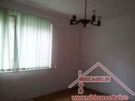 vand-casa-2-camere-singur-in-curte-zona-ceferistilor-8