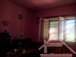 vindem-casa-2-camere-zona-trei-stejari-4
