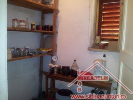 vindem-casa-2-camere-zona-trei-stejari-8