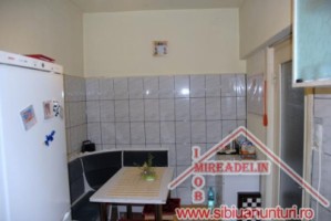 vand-apartament-la-casa-2-camere-calea-dumbravii-6