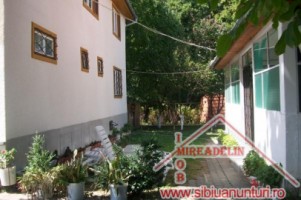 vindem-casa-de-vacanta-cu-panorama-frumoasa-tocile-2