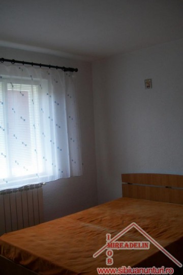 vindem-casa-de-vacanta-cu-panorama-frumoasa-tocile-12