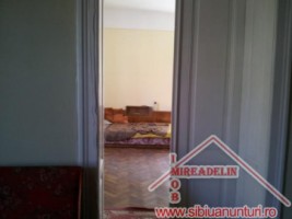 vand-apartament-la-casa-2-camere-parcul-sub-arini-4