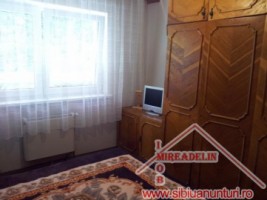 vand-apartament-3-camere-valea-aurie-zona-strada-sibiel-2