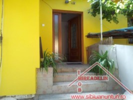 inchiriem-casa-2-camere-zona-calea-dumbravii-1