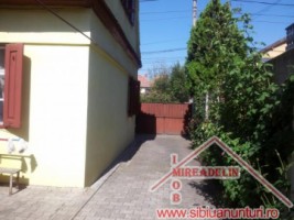 de-vanzare-casa-6-camere-str-octavian-goga-2