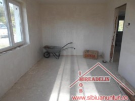 vand-casa-de-locuit-5-camere-localitatea-cisnadie-4