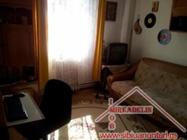 vand-apartament-3-camere-zona-spitalul-judetean-4