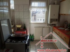 vand-apartament-3-camere-zona-spitalul-judetean-5