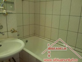 vand-apartament-3-camere-zona-spitalul-judetean-6