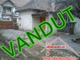 vindem-casa-de-locuit-3-camere-zona-compa-lazaret