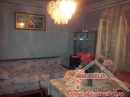 vindem-casa-de-locuit-3-camere-zona-compa-lazaret-3